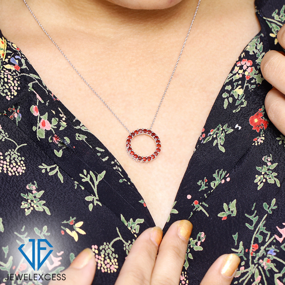 1 ct. T.W. White Diamond Circle Necklace in Sterling Silver