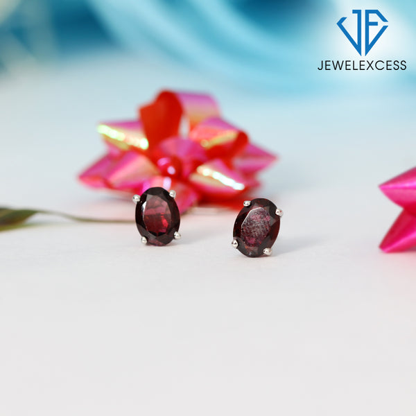 3.20 CTW Garnet Stud Earrings – Sterling Silver (.925)| Hypoallergenic

Studs for Women - Oval Cut Set with Push Backs